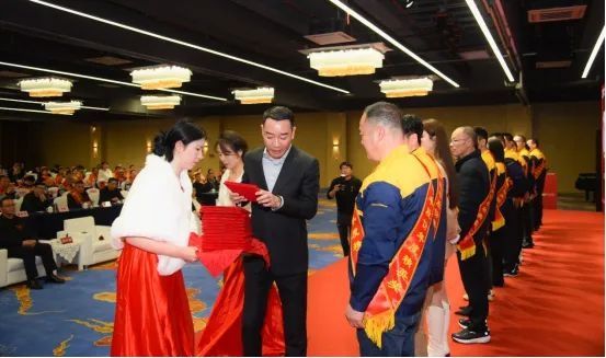 迎丰股份十一周年庆全体员工上下一心携手共创企业辉煌新纪元(图2)