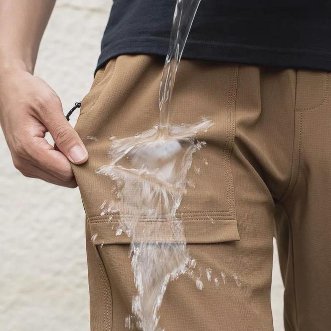 春季户外必备！硬核七防冲锋裤防风、防水、防刮蹭！男女同款巨显瘦！(图5)