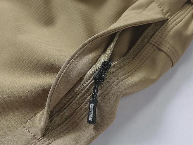 春季户外必备！硬核七防冲锋裤防风、防水、防刮蹭！男女同款巨显瘦！(图11)