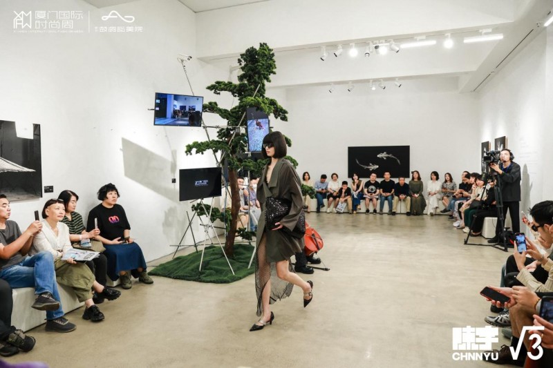 城市创新秀场演绎时尚新质生产力——奇境漫步·2024厦门国际时尚周“TRENDYUP秀”拉开序幕(图16)