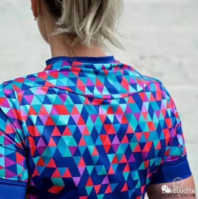 女生骑行服应该是这样才对！(图5)