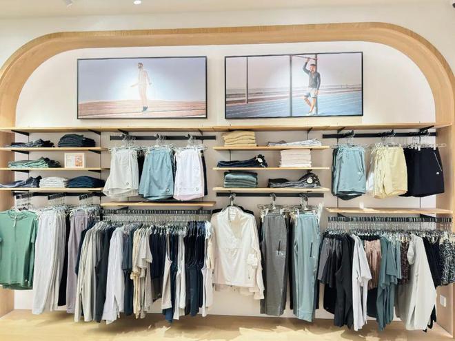 全国首店+1！这个集运动、休闲、时尚为一体的运动品牌进驻静安嘉里中心(图6)