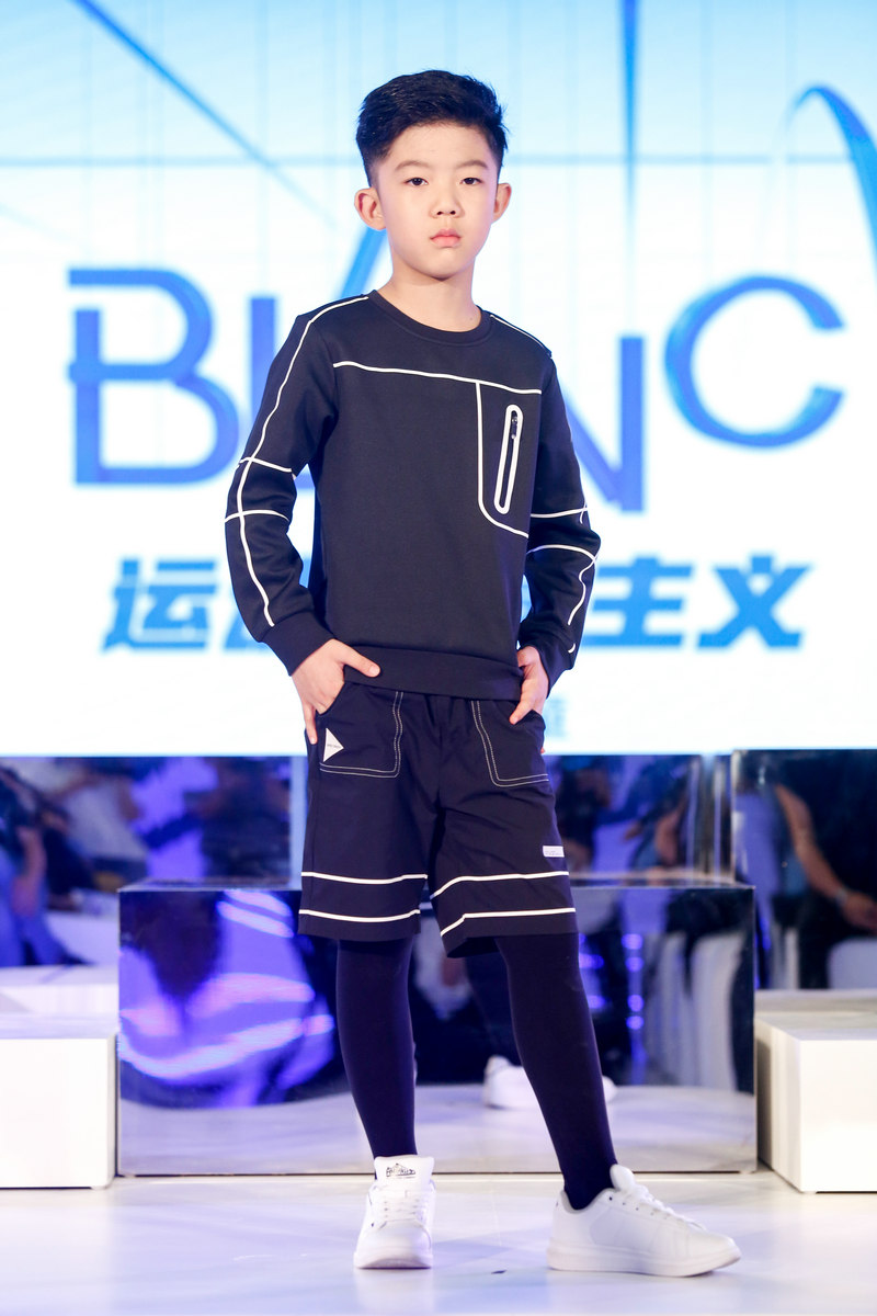 安踏儿童发布Blanc系列教你看懂“运动极简主义”(图4)