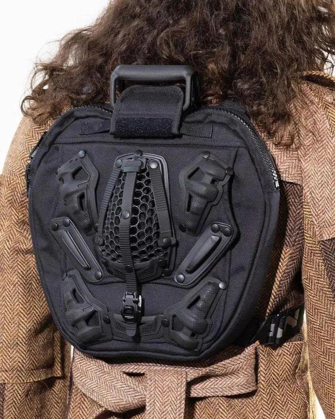 不止户外用Techwear穿梭城市森林(图29)