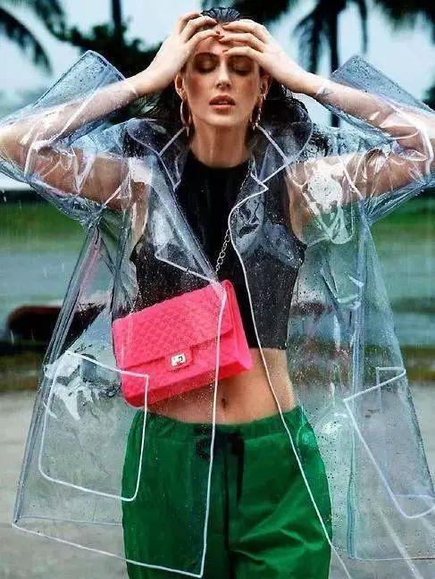 雨天的3套层次感搭配超时髦！(图18)