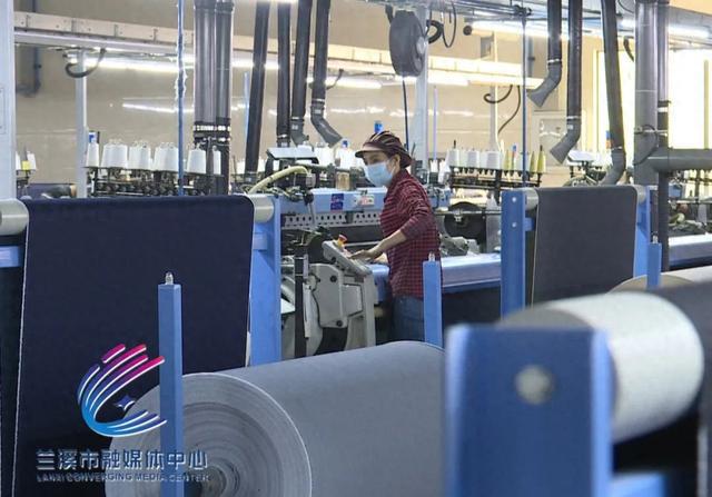 浙江新闻联播专栏报道：兰溪传统产业冲刺国家级专精特新“小巨人”(图1)