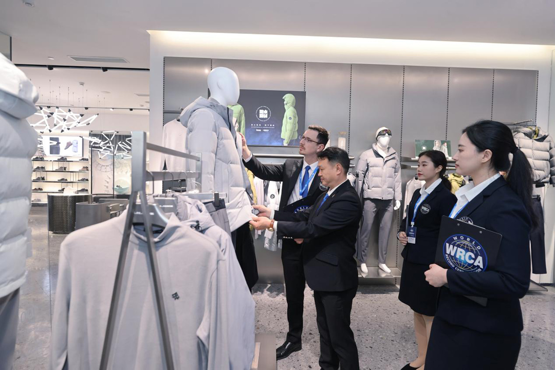 拉升行业品类天花板利郎拒水羽绒获双项WRCA世界纪录认证(图3)