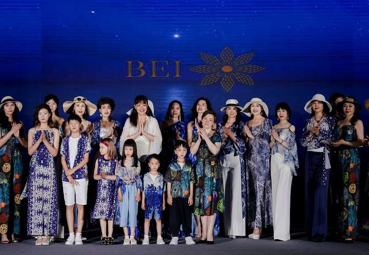 俄罗斯文化艺术节隆重举办设计师陈蓓“用爱谱写乐章”(图10)