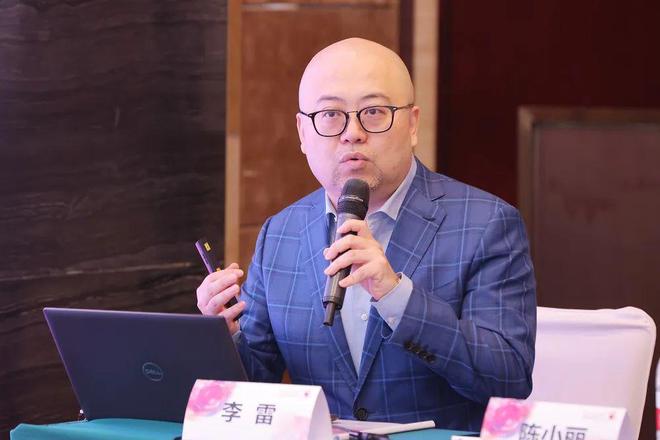 4000款精品面料齐聚2025春夏中国流行面料入围评审传递了哪些新设计与新理念？(图2)