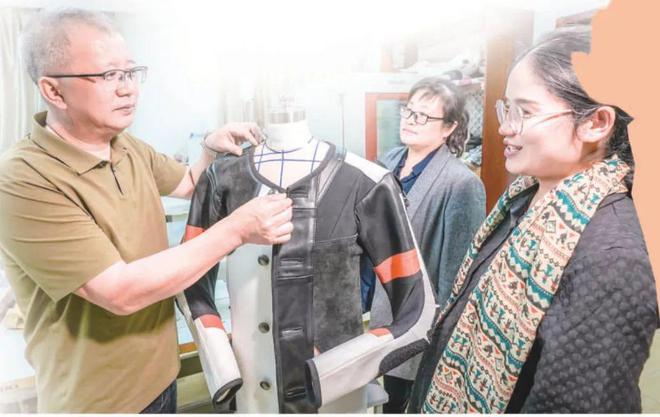 北京领创丨智研赛服(图1)