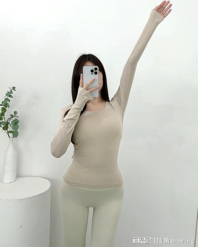 这种米色健身小衫真的搭配得太完美了！(图3)