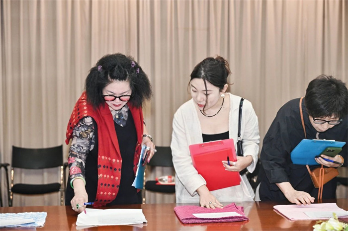 聚焦创新引领风潮！“2024中国面料创新竞赛——中大面料精锐榜”之风尚领航先锋榜出炉(图6)