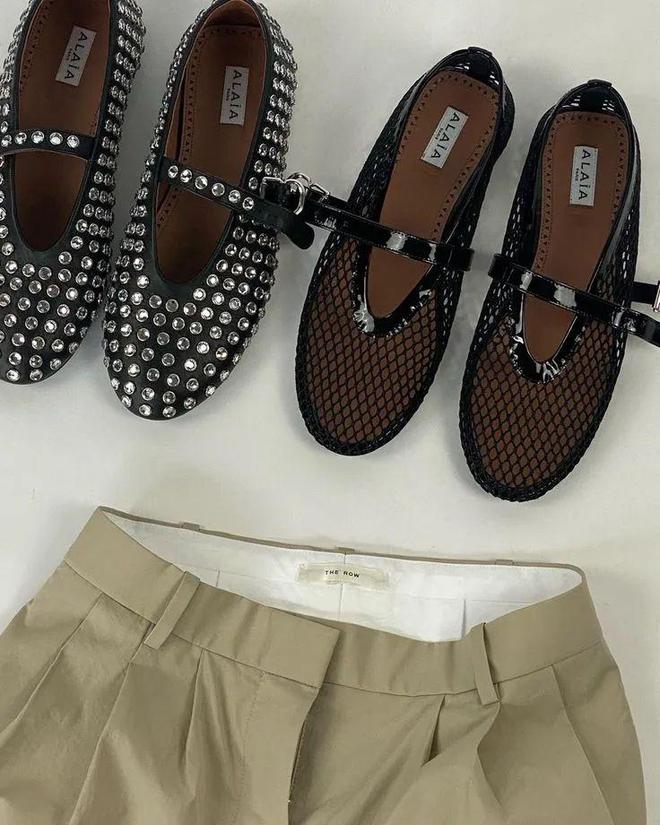 麂皮包、赛车鞋…这些单品才是时尚新顶流！(图7)