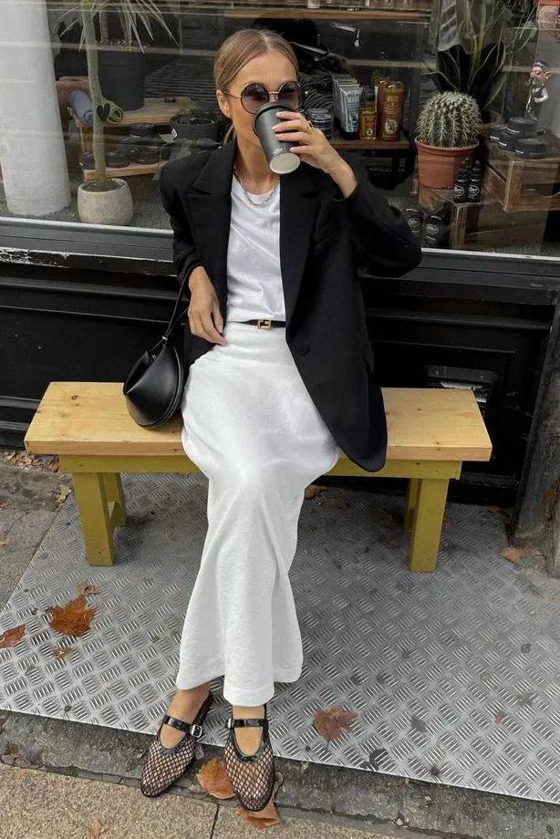 麂皮包、赛车鞋…这些单品才是时尚新顶流！(图8)