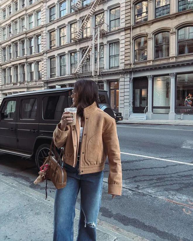 麂皮包、赛车鞋…这些单品才是时尚新顶流！(图27)