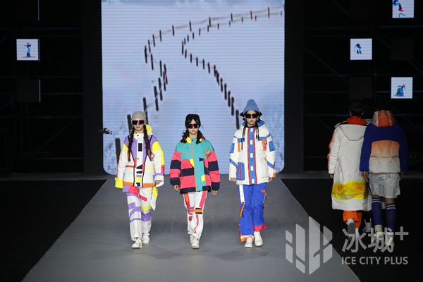 华彩霓裳助力亚冬盛会展冰雪之都时尚魅力丨哈尔滨2025年第九届亚冬会服装设计大赛决赛侧记(图9)