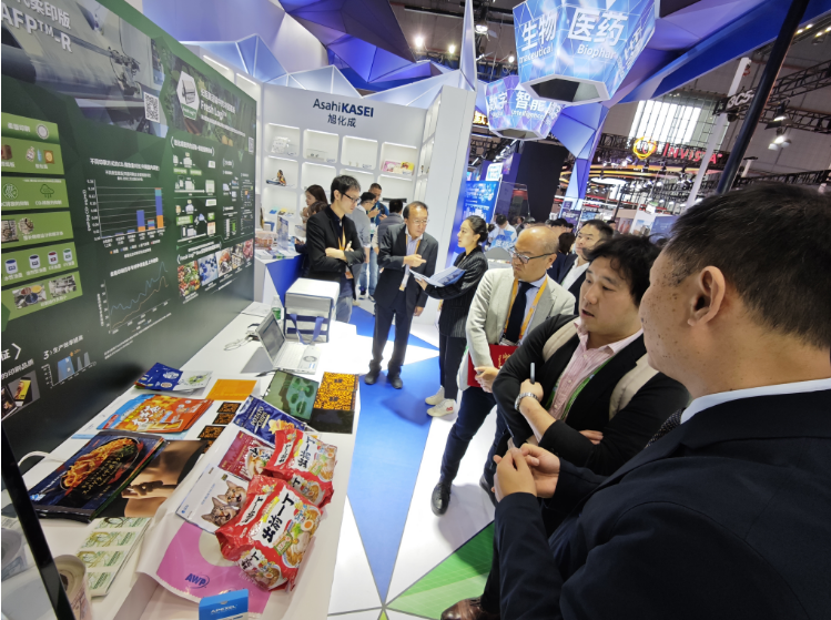 进博会之窗展跨国化企新活力(图4)