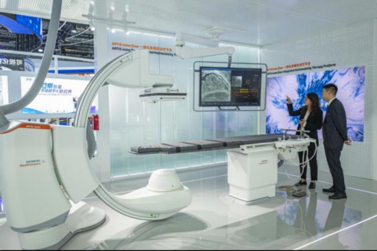 大江东｜首发首展首秀创新光彩绽放进博舞台(图4)