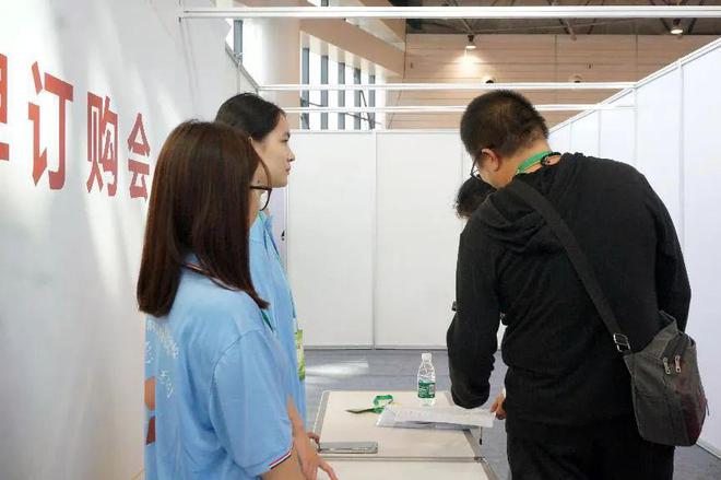 高口碑高收获！这场服装产业链供需对接订货会交流热烈火花闪烁(图6)