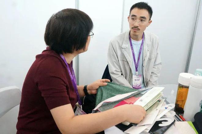 高口碑高收获！这场服装产业链供需对接订货会交流热烈火花闪烁(图15)