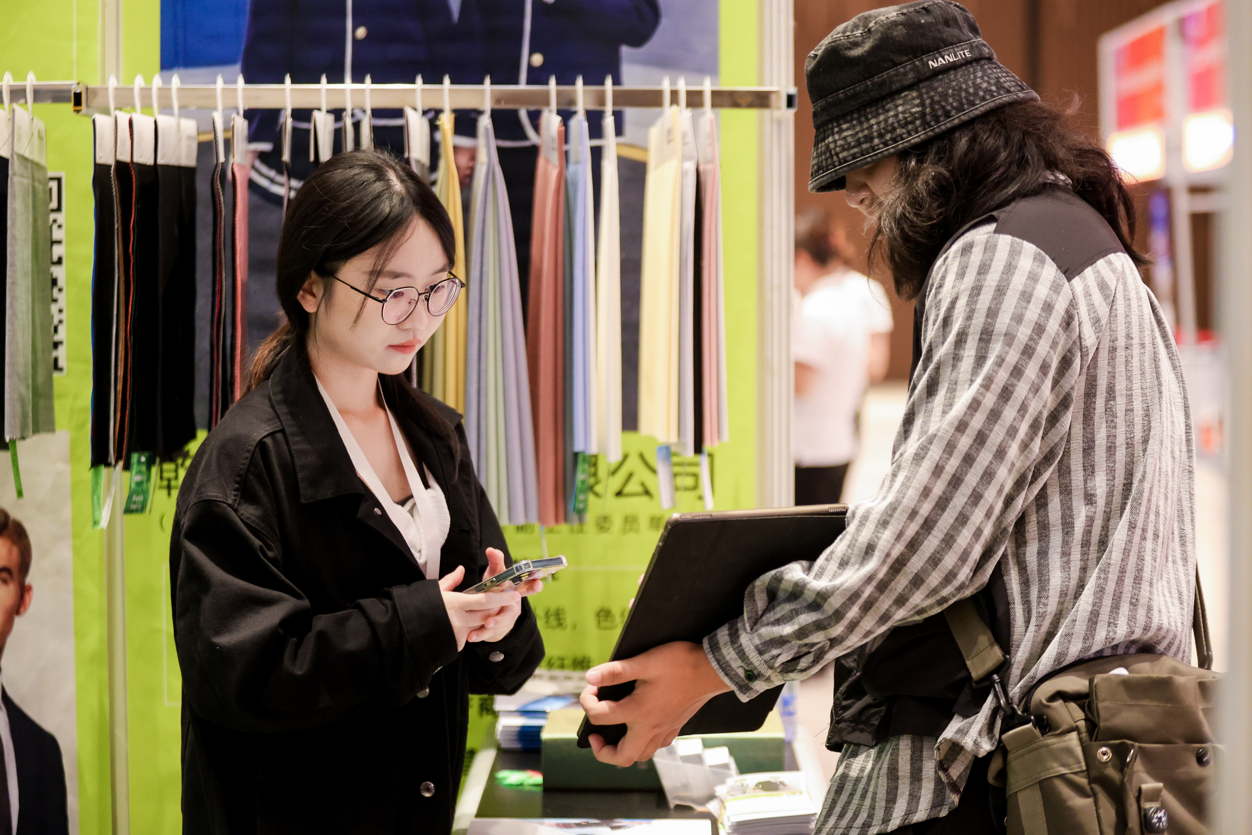 2024宁波时尚节今天开幕助力职业装产业创新发展(图2)