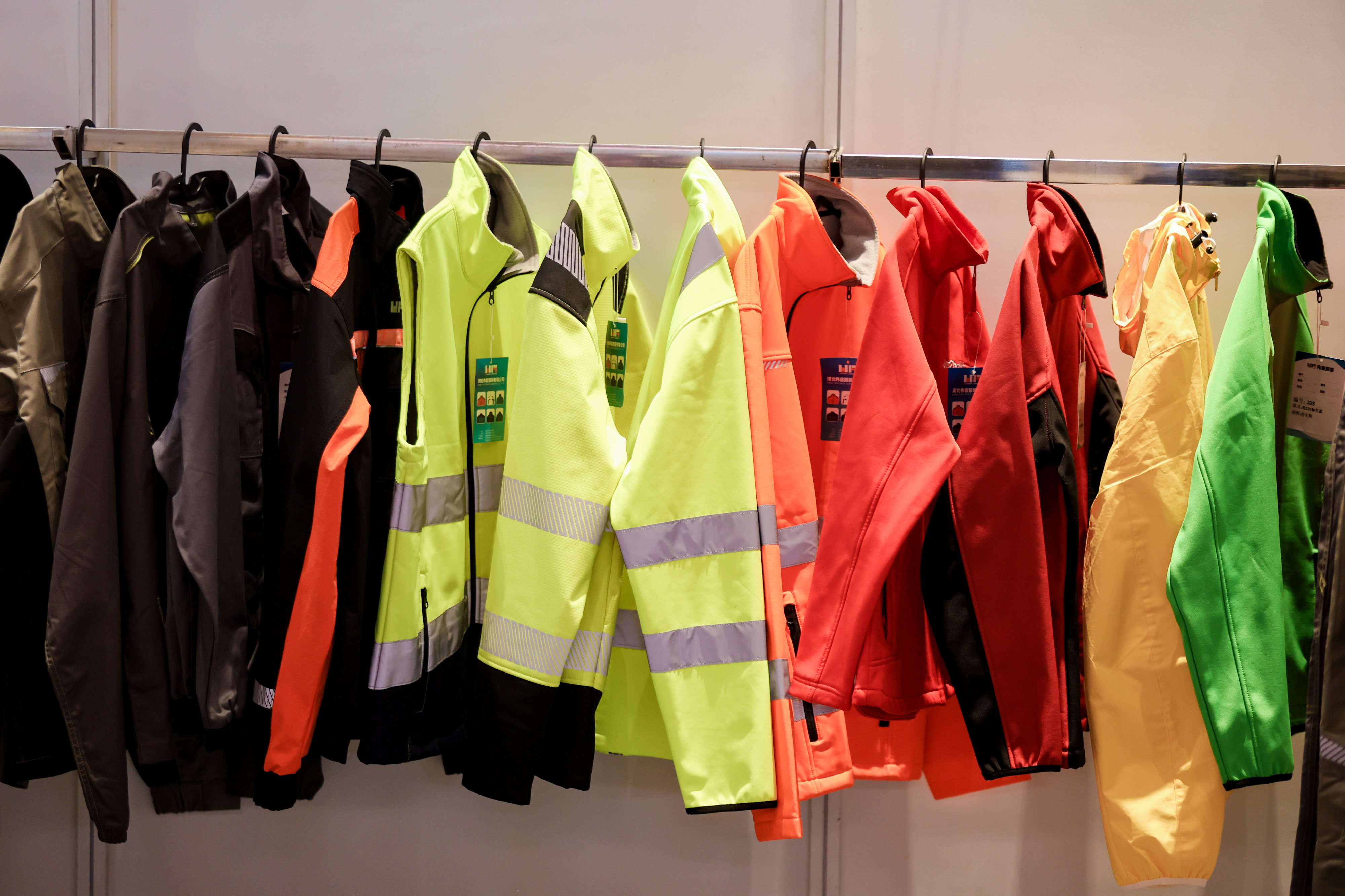 2024宁波时尚节今天开幕助力职业装产业创新发展(图3)