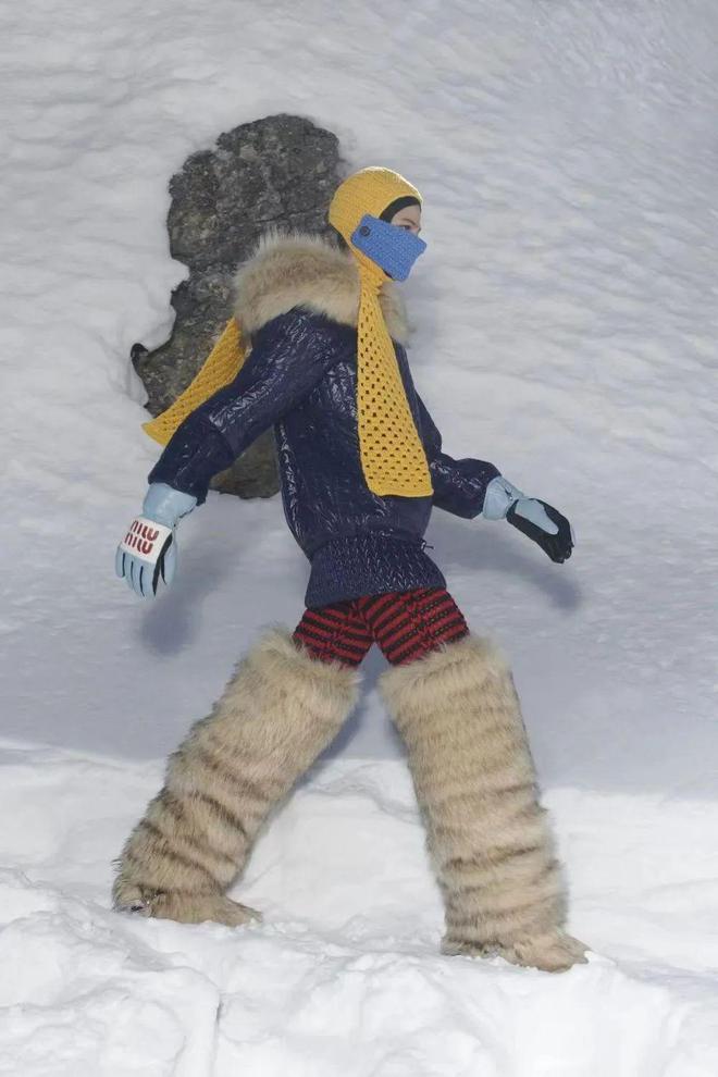 雪场即秀场时髦户外人绝不认输！(图11)