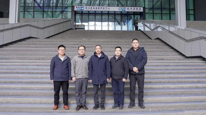 跨学科交叉助力纺织创新发展“纺织之光”回访华中科技大学(图1)