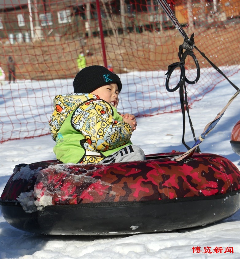 深读淄博丨冰雪“冷资源”点燃淄博消费“热引擎”(图1)