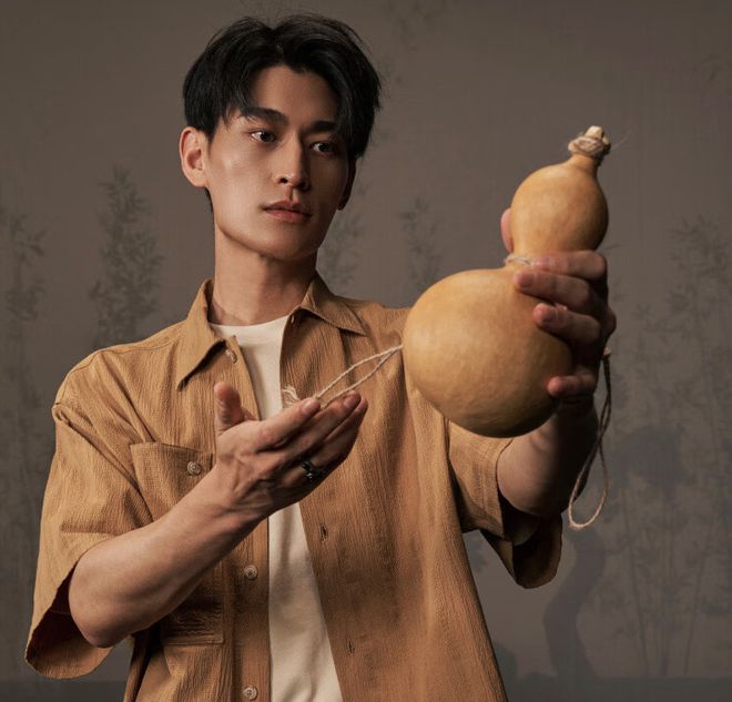 三款黑神话联名衣服展现悟空英雄满足年轻人对时尚追求！(图1)