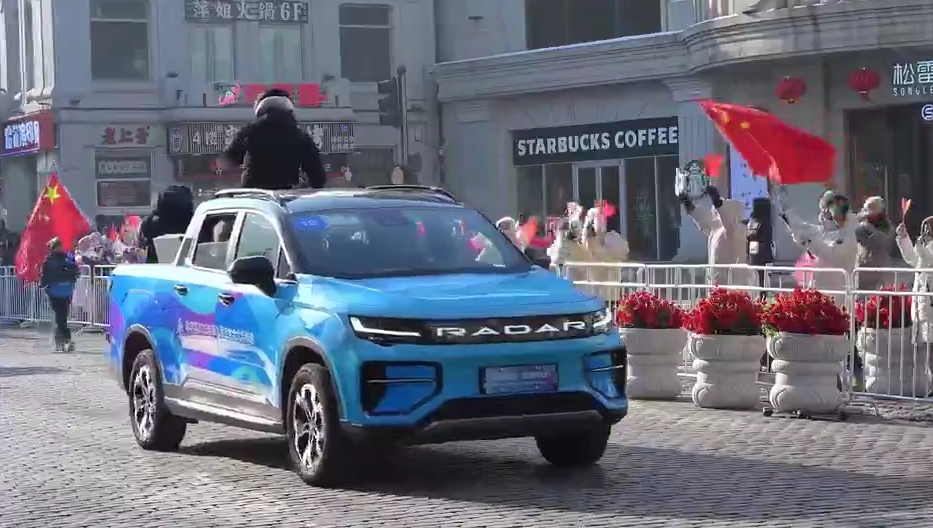 颁奖礼服、赛事制服、保障车队……亚冬会上的浙江元素亮了(图14)