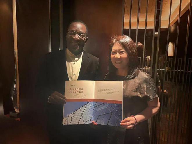 男装秀并入女装秀高定秀减半的操作为何？(图15)