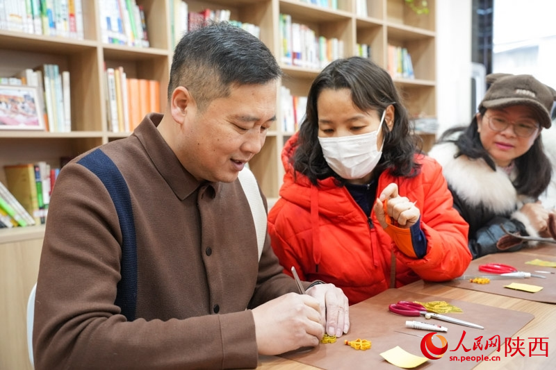 新春走基层丨“妈妈岗”的“指尖经济”(图1)