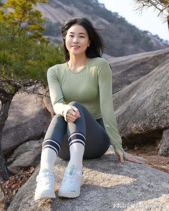健身服新趋势！让你在户外展现非凡魅力！(图1)