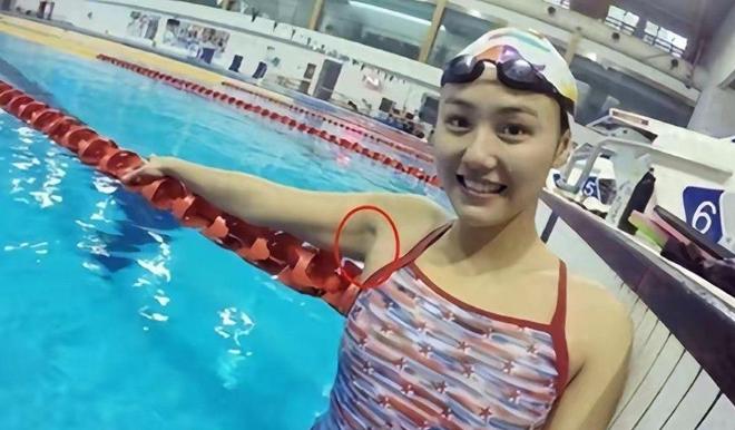 女运动员“难以启齿”的心酸：赛前要“刮毛”、赛后忍痛扯泳衣(图7)