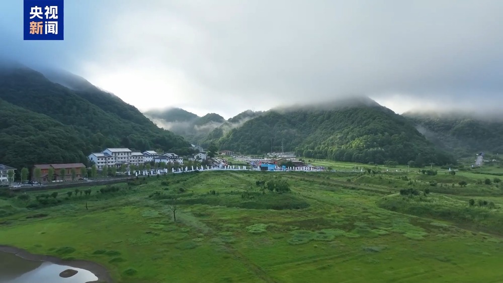 高温“烤”验催热“清凉经济”避暑秘境+防晒科技走俏(图1)