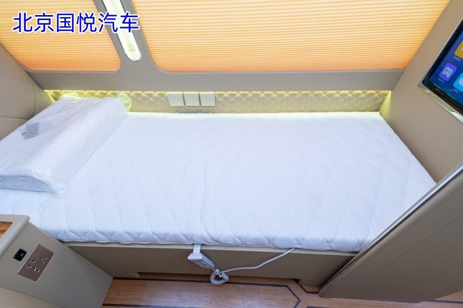 丰田考斯特7座房车青海落地多少钱(图7)