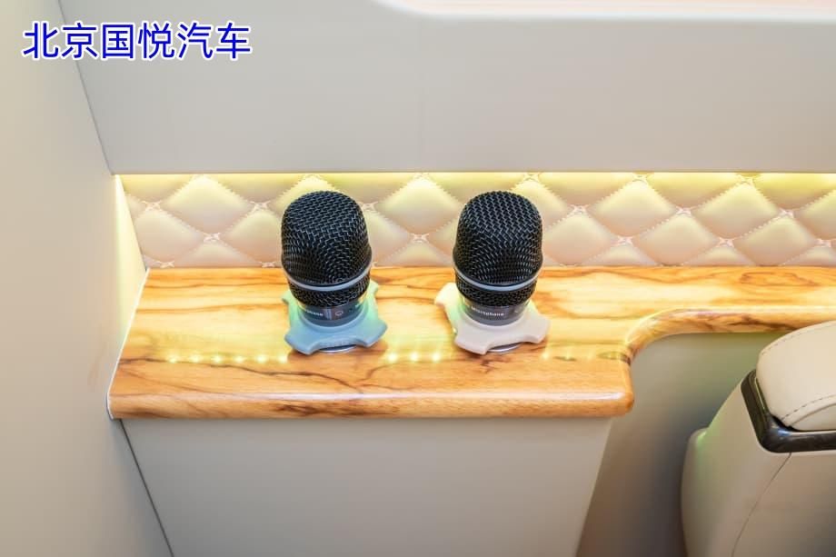 丰田考斯特7座房车青海落地多少钱(图10)