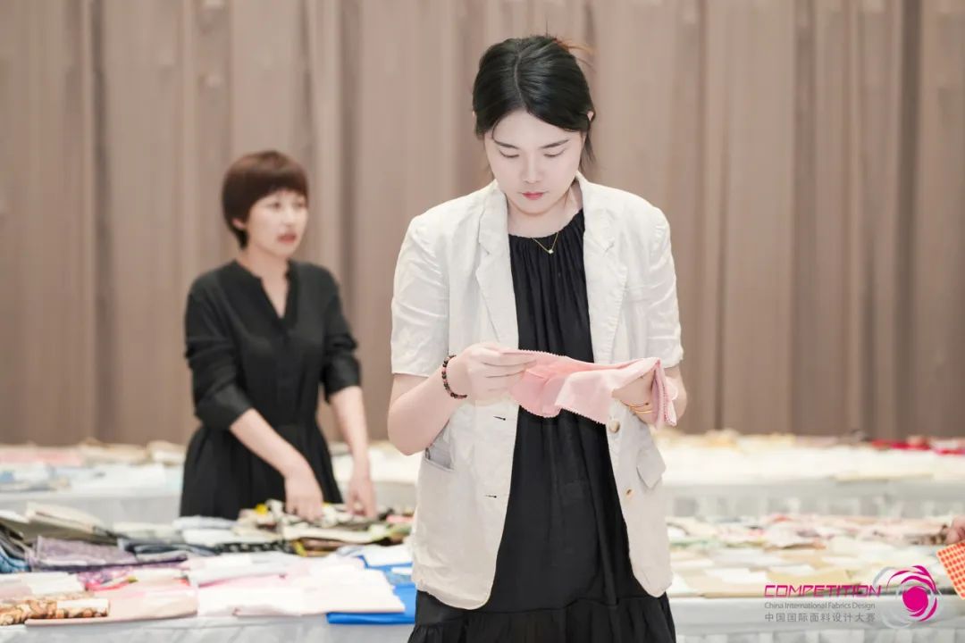 挖掘行业好设计！第54届（202627秋冬）中国流行面料入围评审走进博洋(图14)