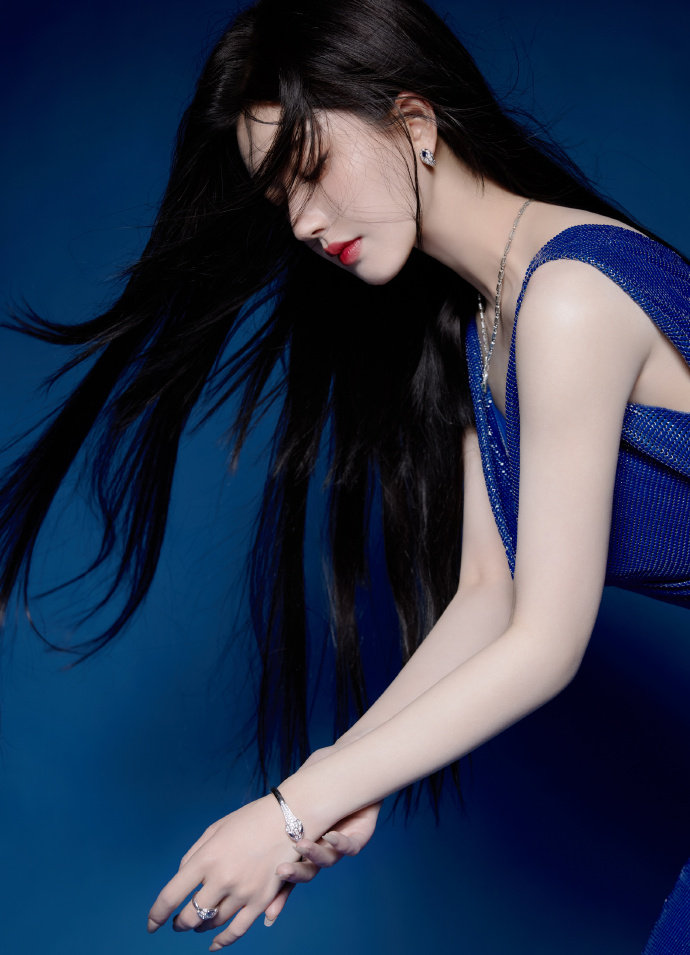 嫩嫩的小牝户V8(图1)