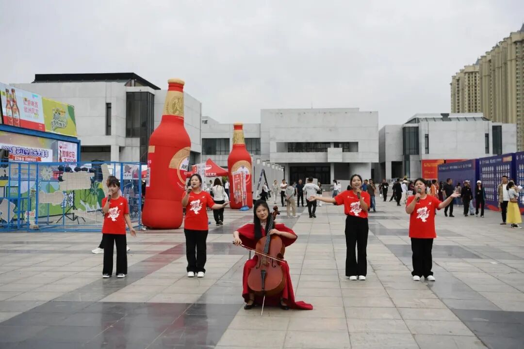 2025盘锦红海滩马拉松博览会启幕(图1)