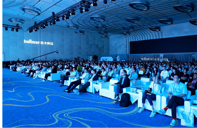 拓卡奔马S90PRO全裁大师全球发布会上海启幕重新定义智能裁剪新标杆(图1)