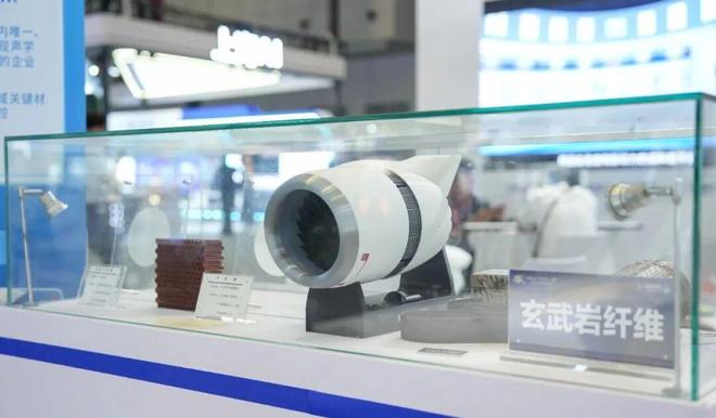 硬核！东华多项科技创新成果亮相工博会(图2)