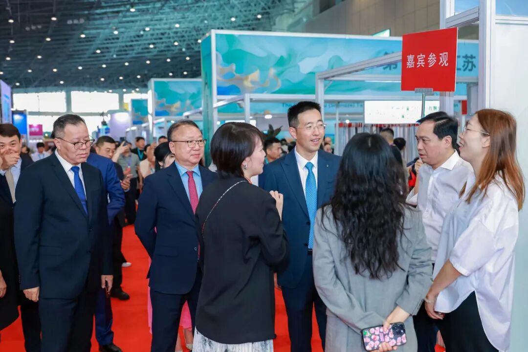 不虚此行、来年再聚！第三届“中国（盛泽）服装产业链供需对接订货会”圆满收官！(图2)