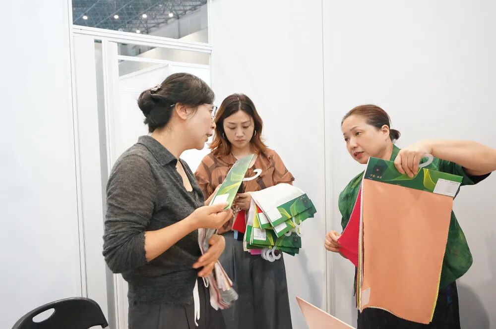 不虚此行、来年再聚！第三届“中国（盛泽）服装产业链供需对接订货会”圆满收官！(图17)