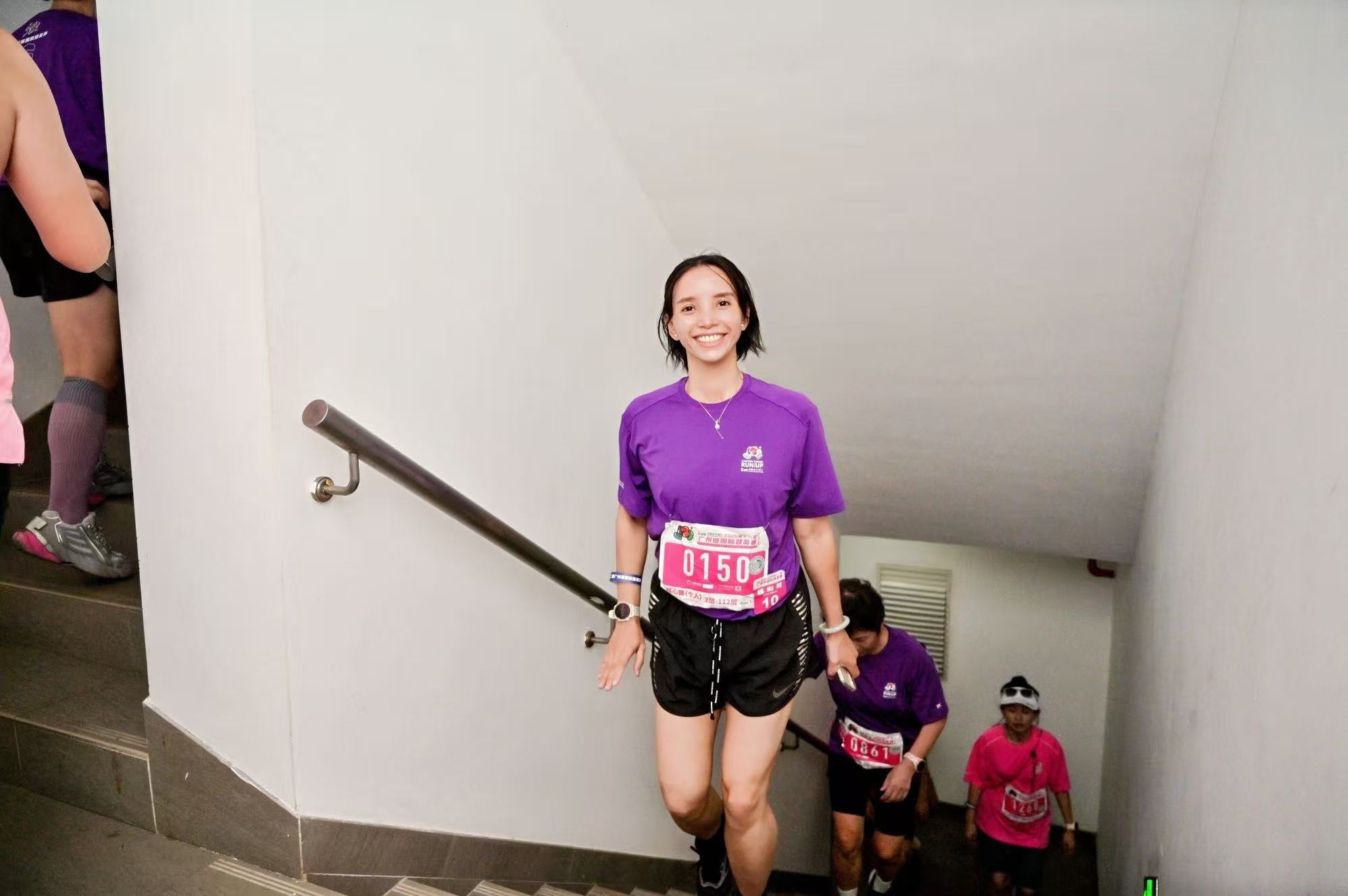 服饰品牌本来BENLAI携手广州塔国际登高赛升级赛事体验(图5)