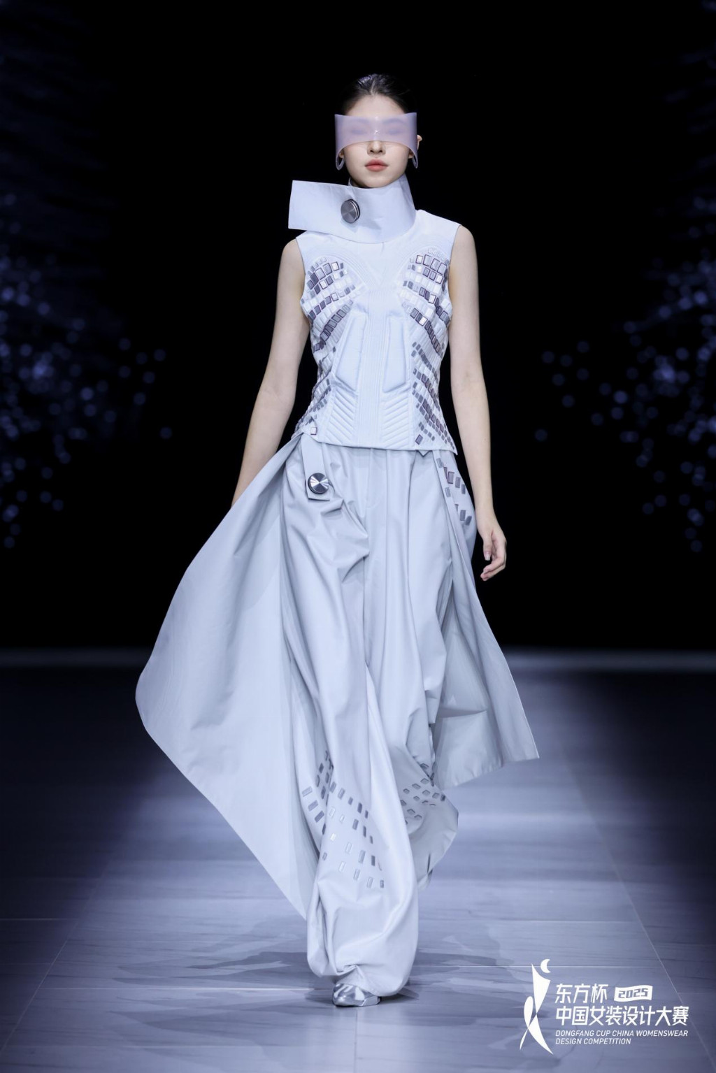 演绎户外运动新风尚东方杯•2025中国女装设计大赛获奖作品展示(图4)