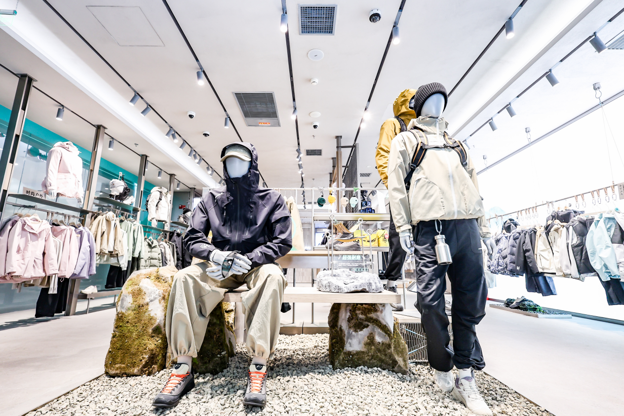 “攻”户外！李宁开出首家户外品类独立店(图2)