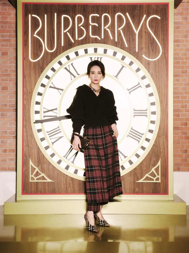 冬日穿搭不止纯色！(图11)