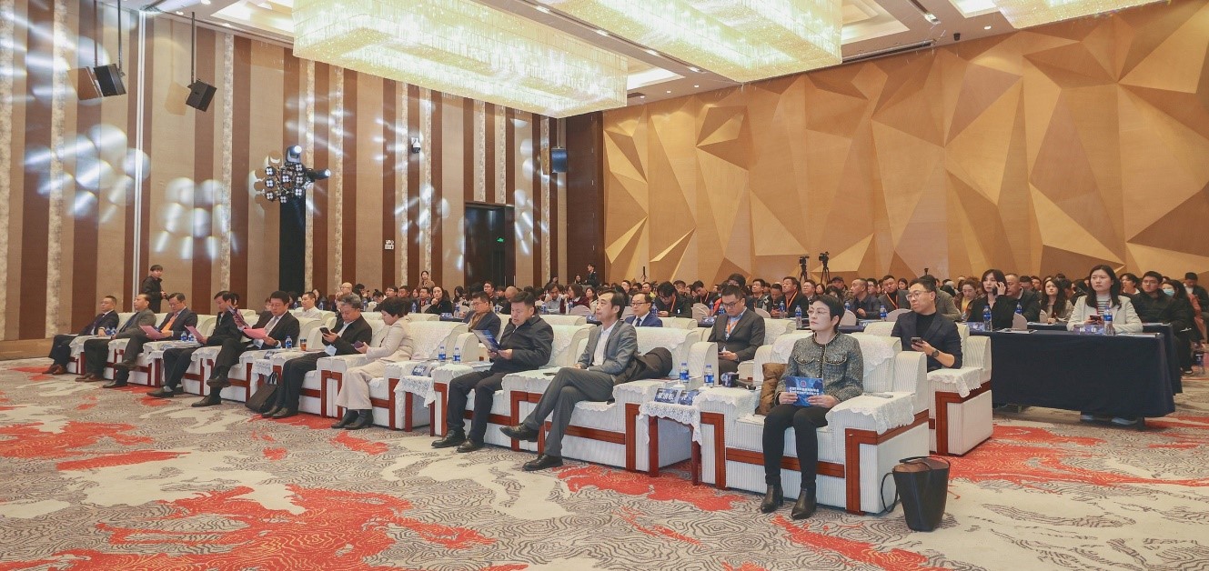 推动品牌价值增长2025纺织服装创新年会暨共青城羽绒产业发展大会隆重召开(图6)